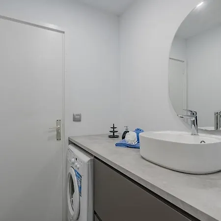 Ocean Loka Apartman *
